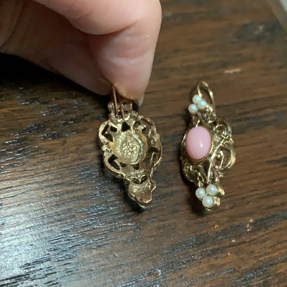 Pretty Filigree Earrings - Picture 2 of 2